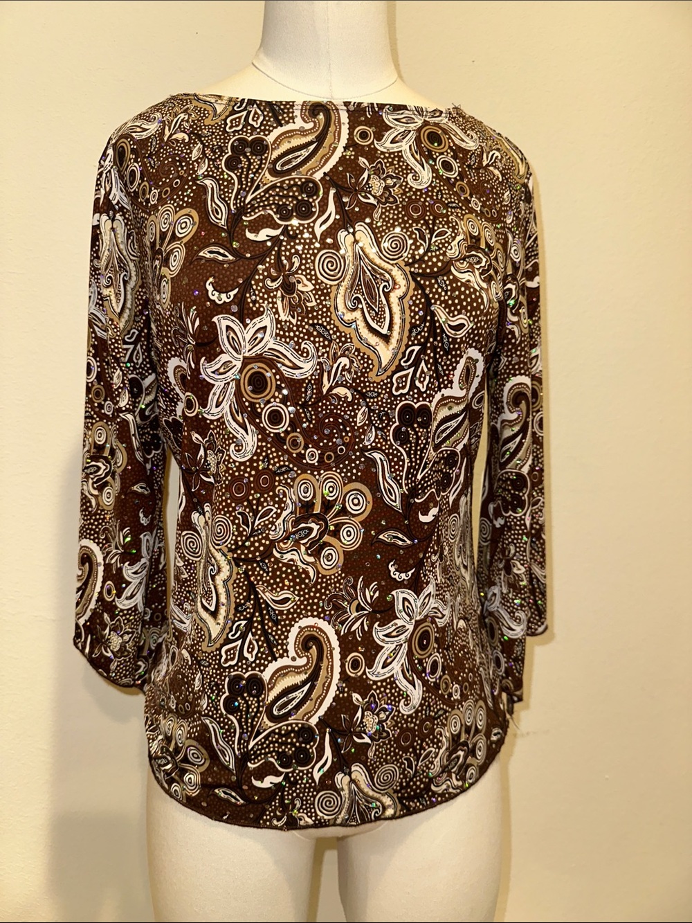 EUC Y2K Brown 3/4 Sleeve Paisley Sparkly Boatneck Women's Top